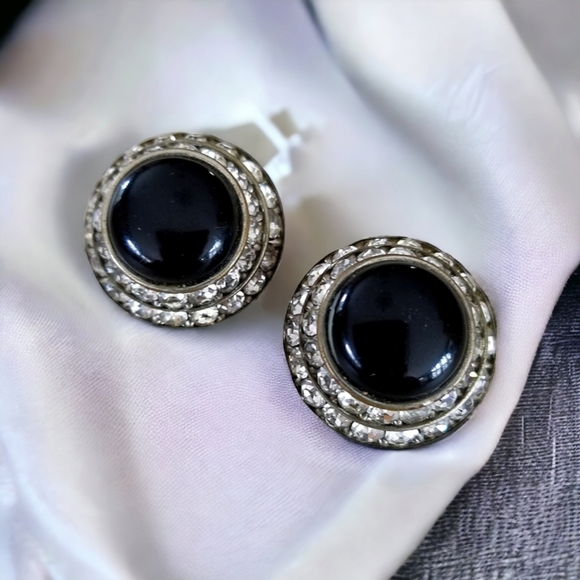 Vintage 1950s Mid Century Round Black Acrylic Bead Rhinestone Clip On Earrings - Picture 3 of 12